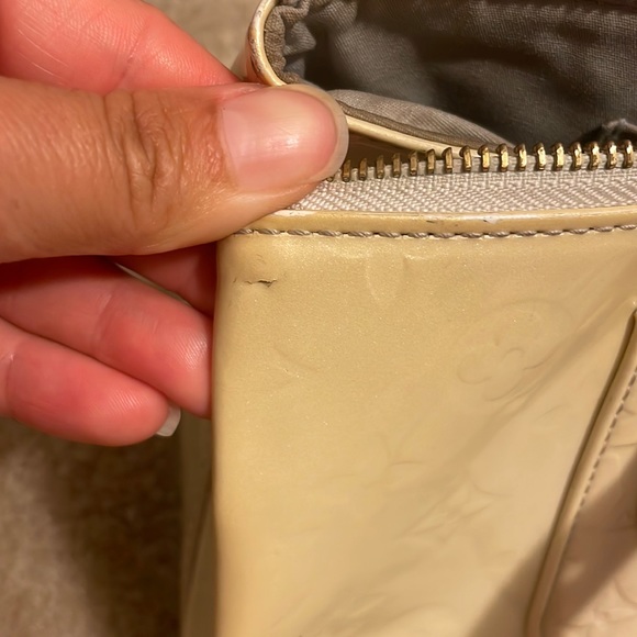 LOUIS VUITTON VERNIS SHOULDER PURSE BAG - Picture 6 of 17